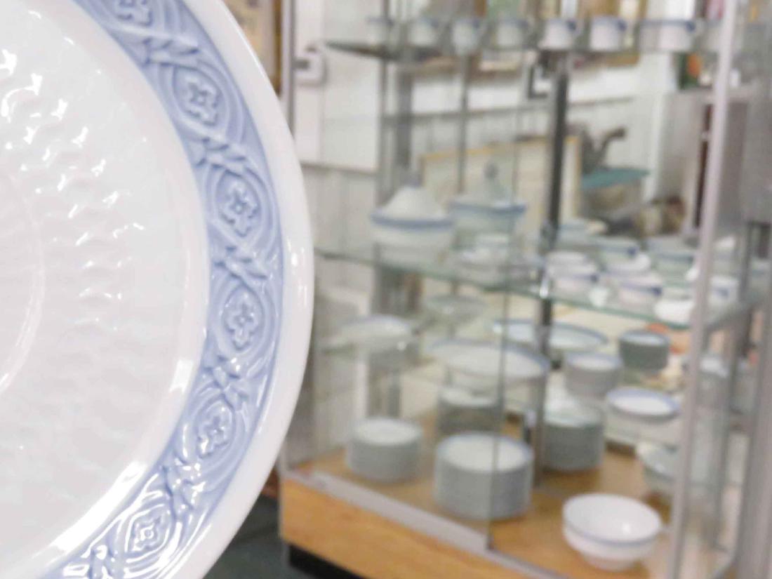 ROYAL COPENHAGEN "FAN BLUE" PORCELAIN DINNER SERVICE (1 of 7)