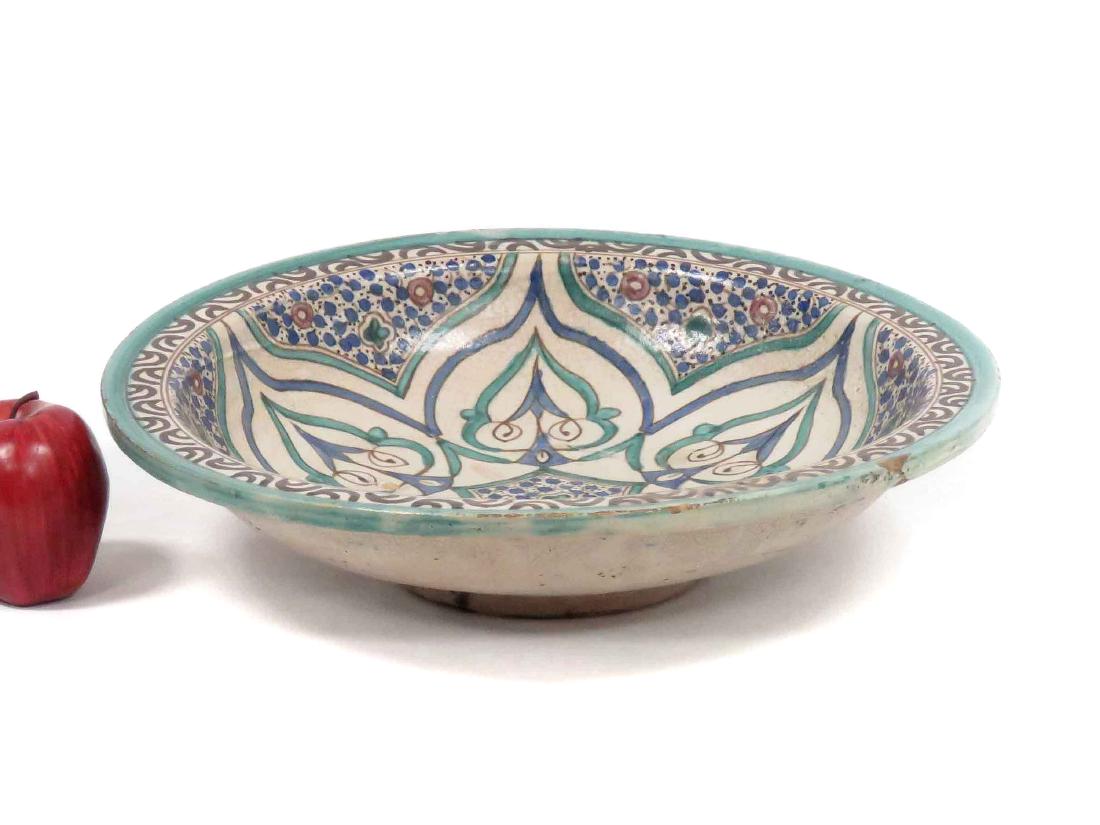 HISPANO MORESQUE FAIENCE GLAZE BOWL, 19TH CENTURY. (1 of 5)
