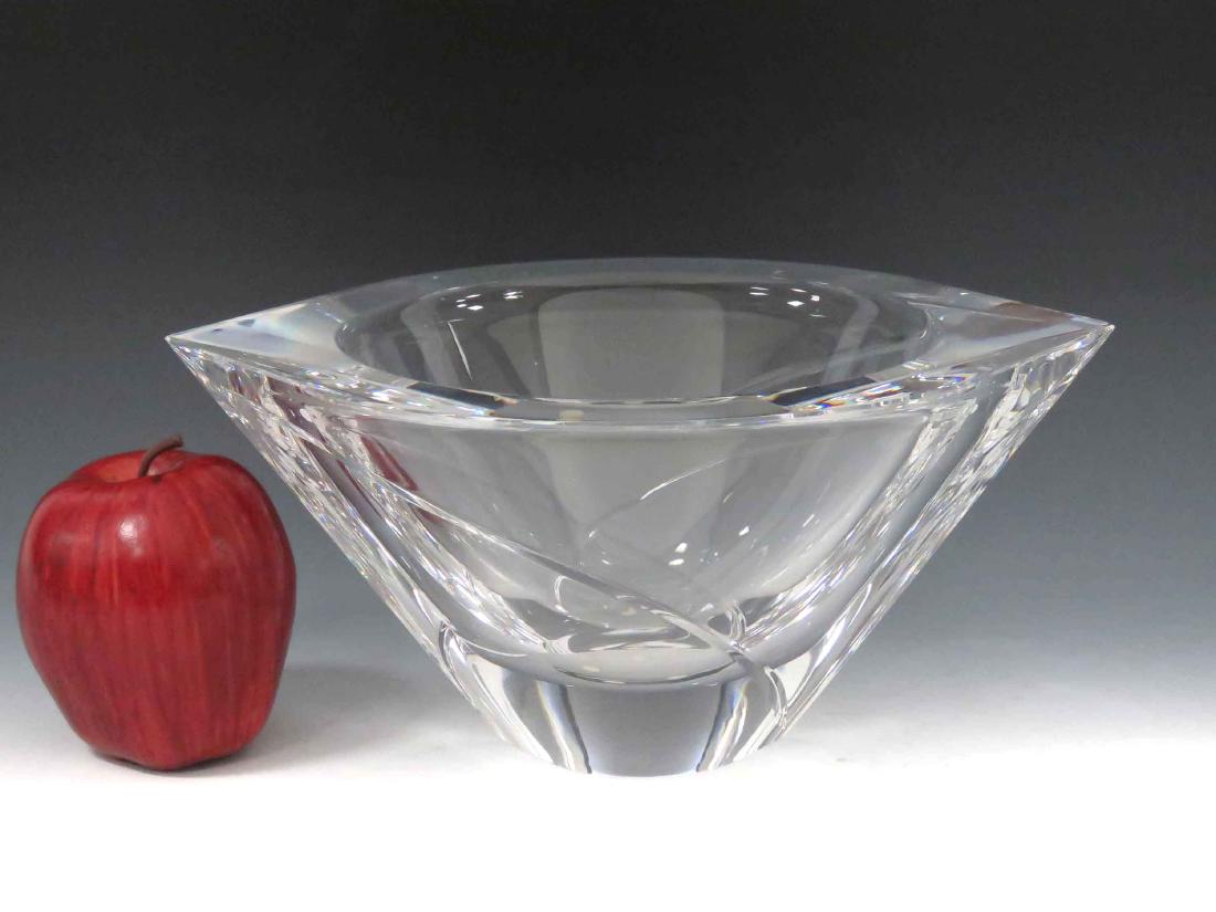 ORREFORS CRYSTAL BOWL, SIGNED #JJ4776-13. HEIGHT 5";: ORREFORS CRYSTAL BOWL, SIGNED #JJ4776-13. HEIGHT 5"; LENGTH 10 1/4"