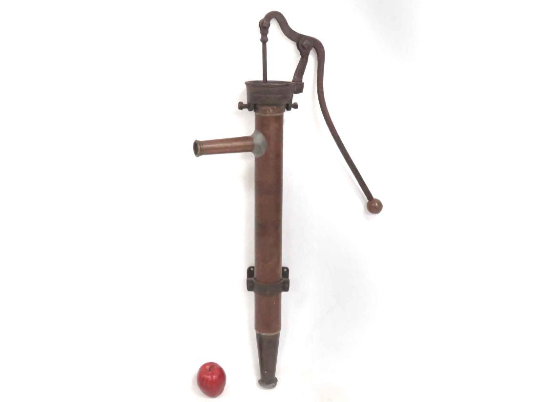 VINTAGE COPPER & IRON PUMP. HEIGHT 39" (1 of 2)