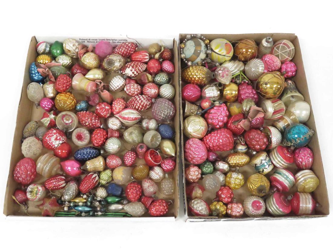 (2) BOX LOTS ASSORTED VINTAGE GLASS CHRISTMAS ORNAMENTS (1 of 3)