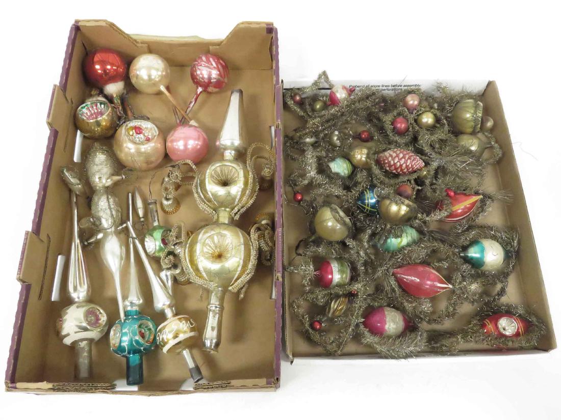 (2) BOXES ASSORTED VINTAGE CHRISTMAS ORNAMENTS (1 of 3)