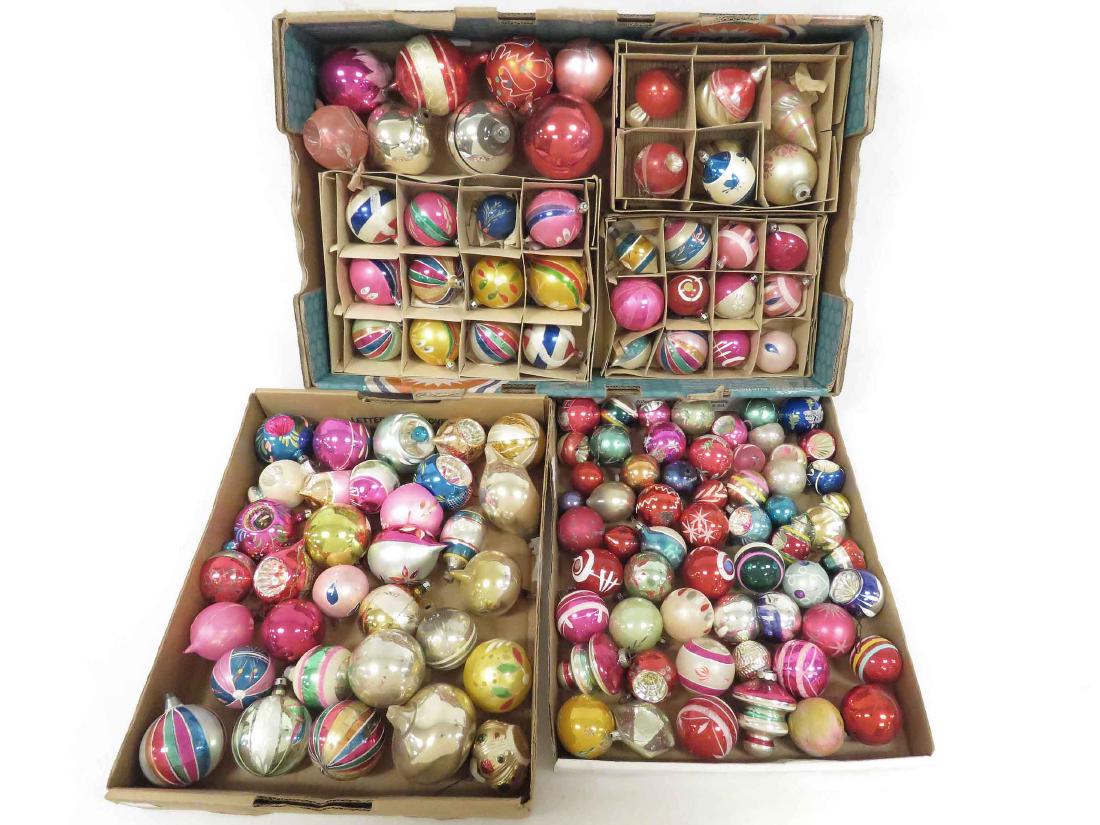 (2) BOX LOTS ASSORTED VINTAGE GLASS CHRISTMAS ORNAMENTS (1 of 4)
