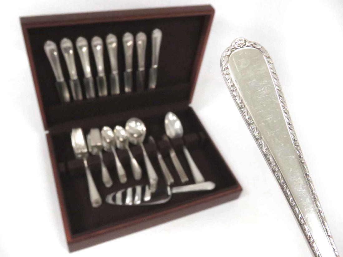 INTERNATIONAL "PINE TREE" STERLING FLATWARE SERVICE (1 of 3)