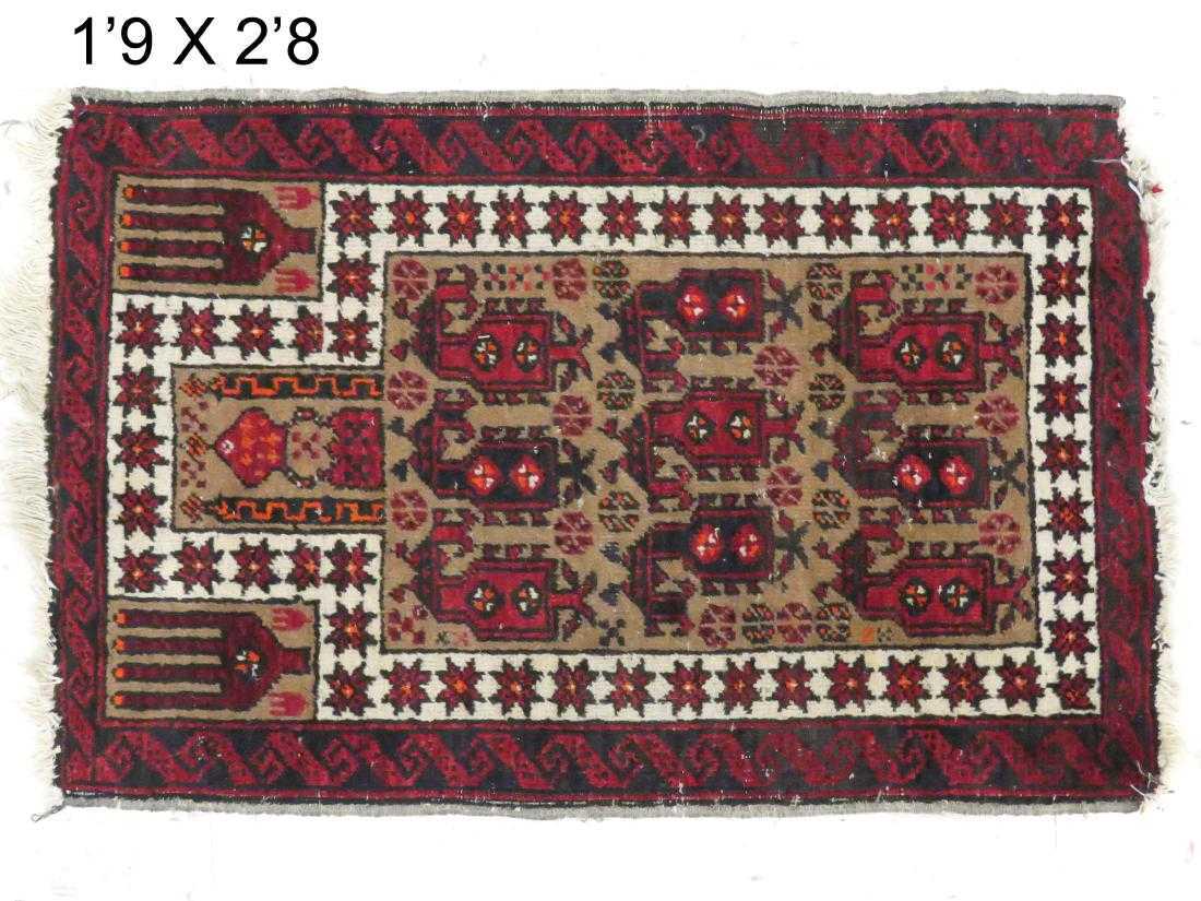 ANTIQUE ANATOLIAN PRAYER RUG. 1'9" X 2'8": ANTIQUE ANATOLIAN PRAYER RUG. 1'9" X 2'8"