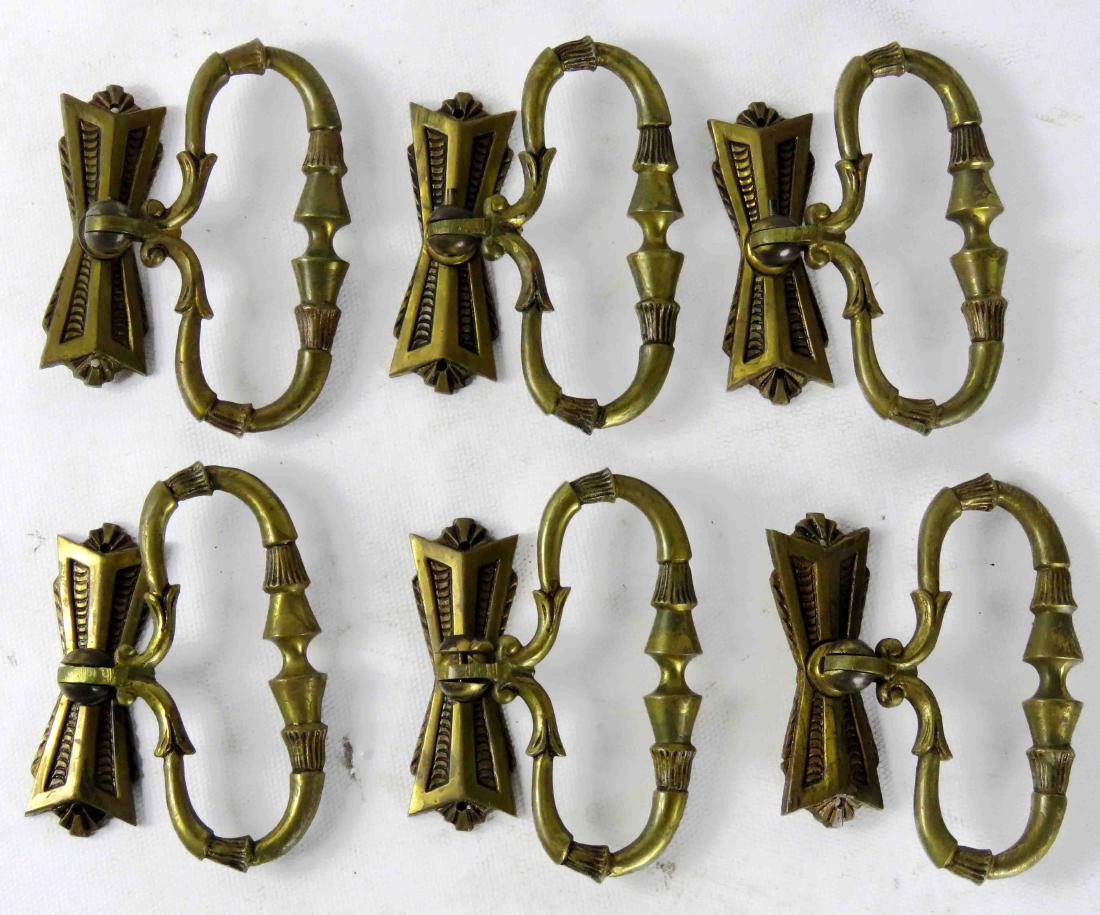 LOT VINTAGE BRASS DRAWER PULLS: LOT VINTAGE BRASS DRAWER PULLS