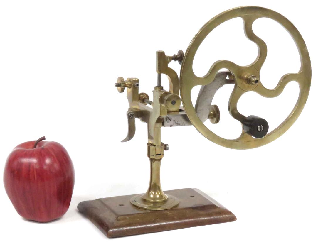 VINTAGE BRASS JEWELER'S HAND LATHE, 19TH CENTURY.