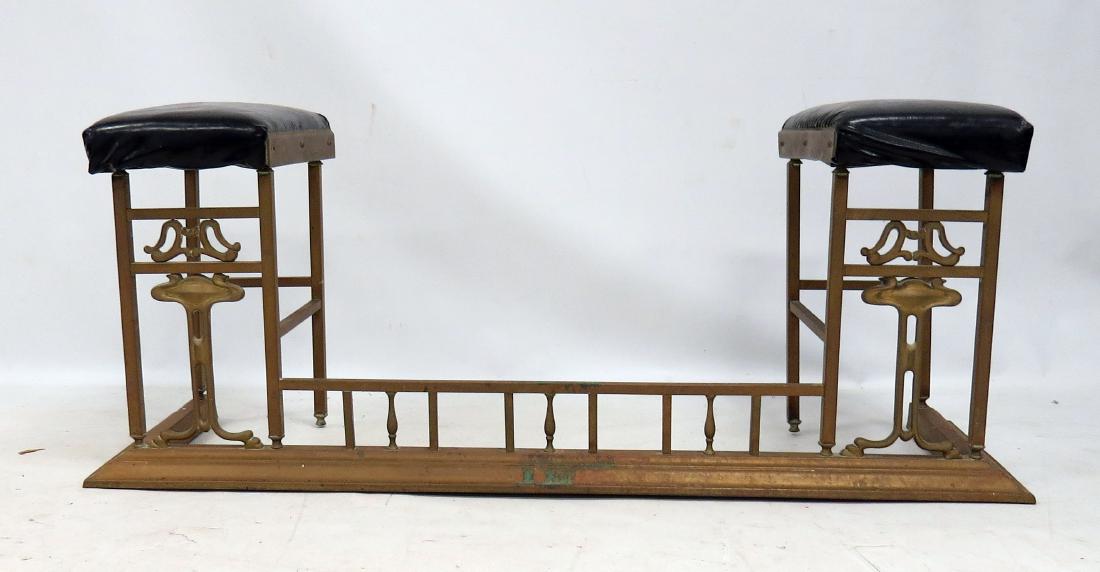 ART NOUVEAU BRASS FIREPLACE FENDER, 19TH CENTURY. (1 of 3)