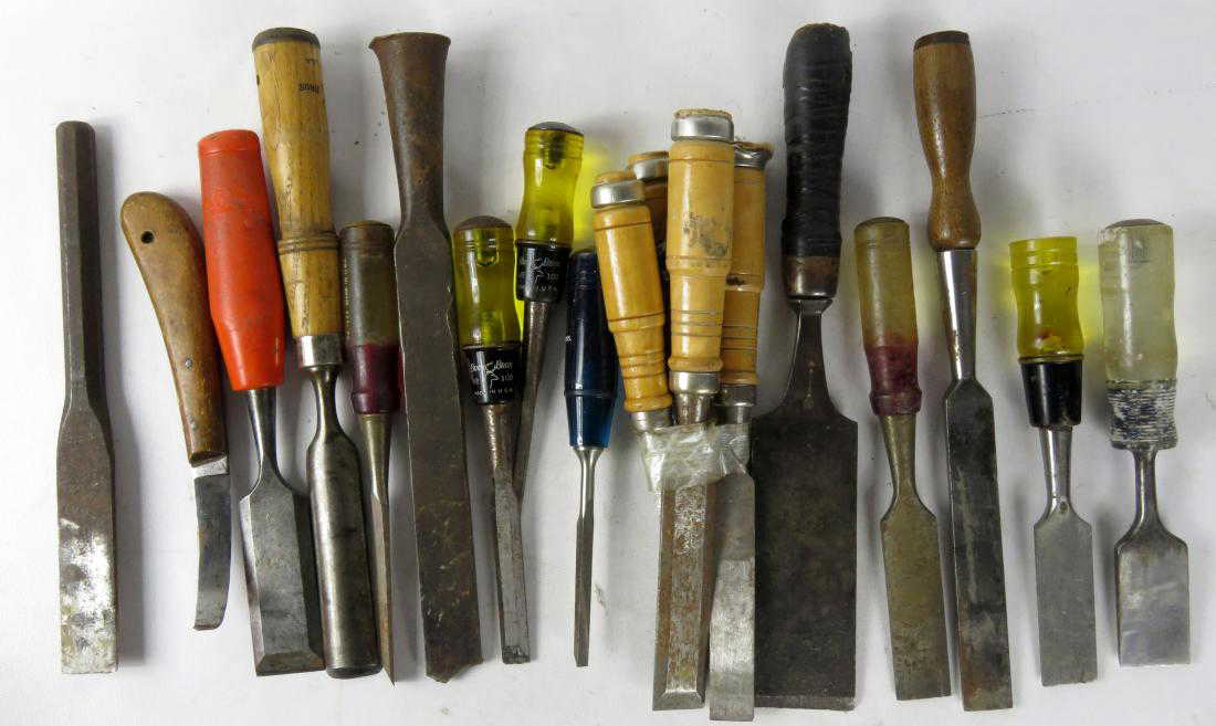 LOT ASSORTED VINTAGE CHISELS