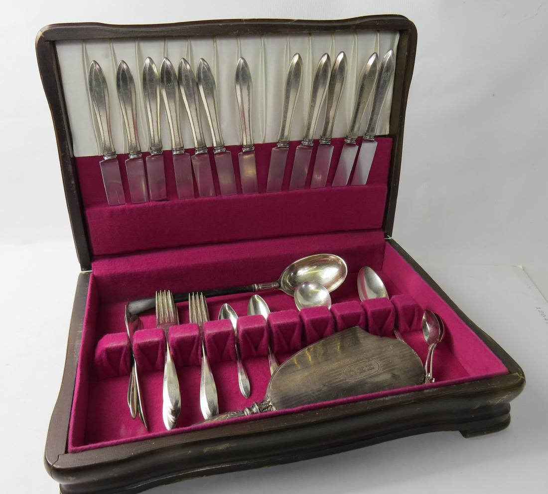 LOT ASSORTED PARTIAL SERVICE COMMUNITY SILVER PLATE, (1 of 3)