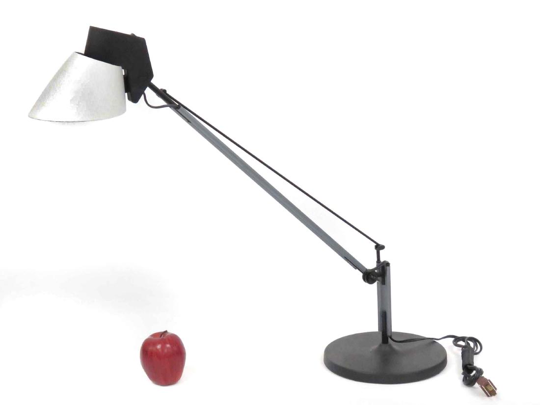 ITALIANA LUCE, MODERN DESK LAMP, BARBAGLIA AND COLOMBO.: ITALIANA LUCE, MODERN DESK LAMP, BARBAGLIA AND COLOMBO. BASE/DIAMETER 8 1/2"
