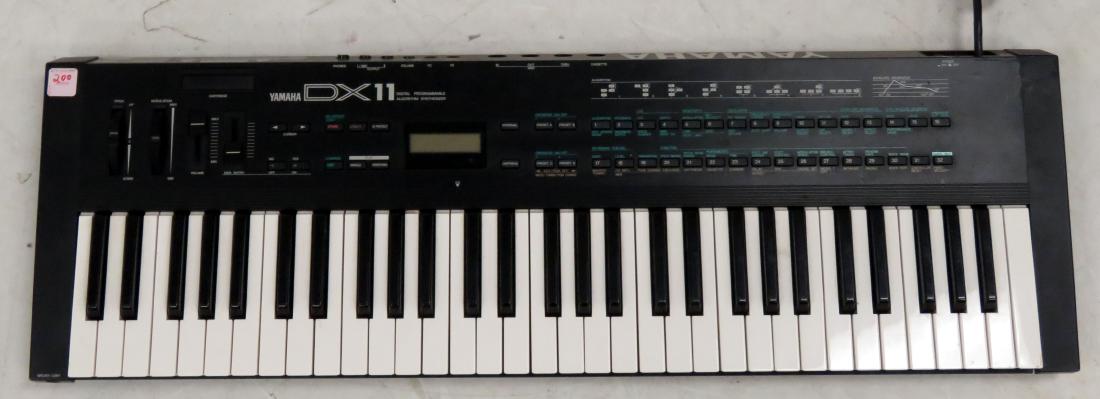 YAMAHA DX-11 DIGITAL PROGRAMMABLE ALGORITHM (1 of 2)