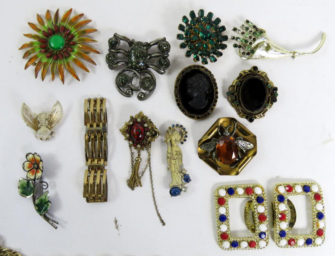 LOT (2) COSTUME JEWELRY INCLUDING TRAY LOT, SIGNED (1 of 1)