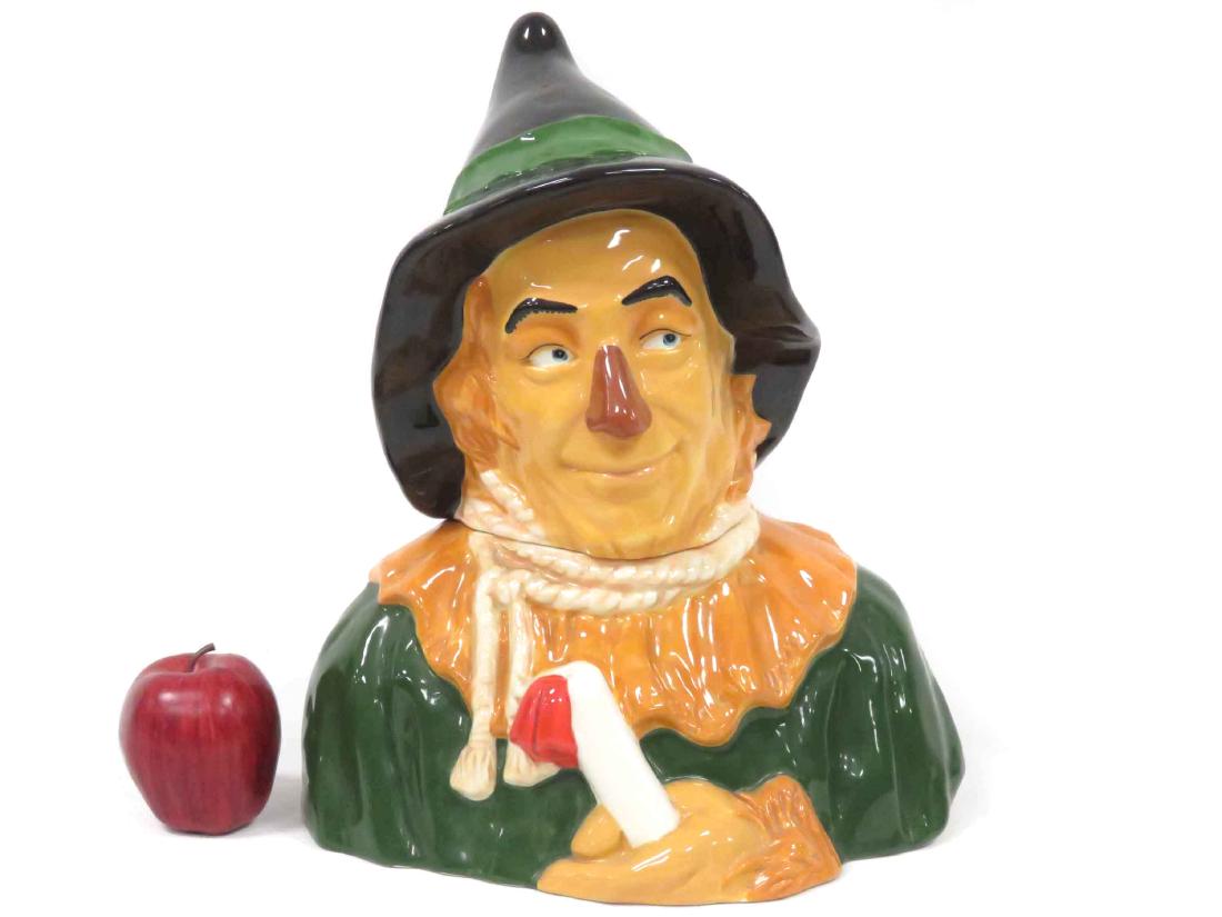 TREASURE CRAFT/STAR, WIZARD OF OZ-SCARECROW DECORATED: TREASURE CRAFT/STAR, WIZARD OF OZ-SCARECROW DECORATED POTTERY COOKIE JAR, TURNER ENTERTAINMENT 1994. HEIGHT 16"