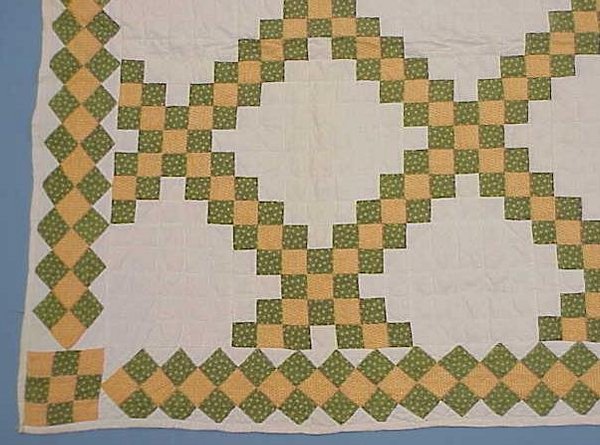 VINTAGE PATCHWORK QUILT