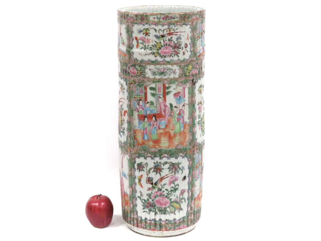 CHINESE ROSE CANTON DECORATED PORCELAIN UMBRELLA STAND,: CHINESE ROSE CANTON DECORATED PORCELAIN UMBRELLA STAND, 19TH CENTURY. HEIGHT 24"