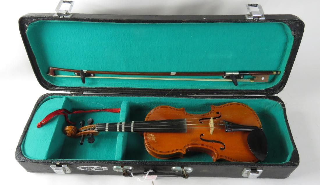 LARK ONE QUARTER SIZE VIOLIN, BOW & HARD Apr 18, 2019 William J