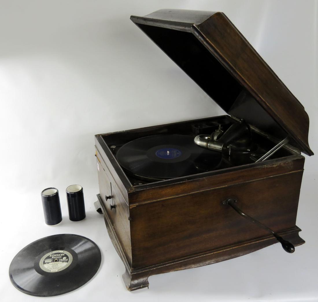 VINTAGE VICTOR VV-IX DISC PHONOGRAPH WITH MAHOGANY (1 of 2)