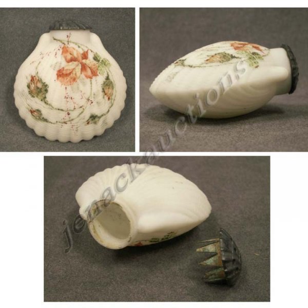 VICTORIAN DECORATED ART GLASS COCKLESHELL SHAKER