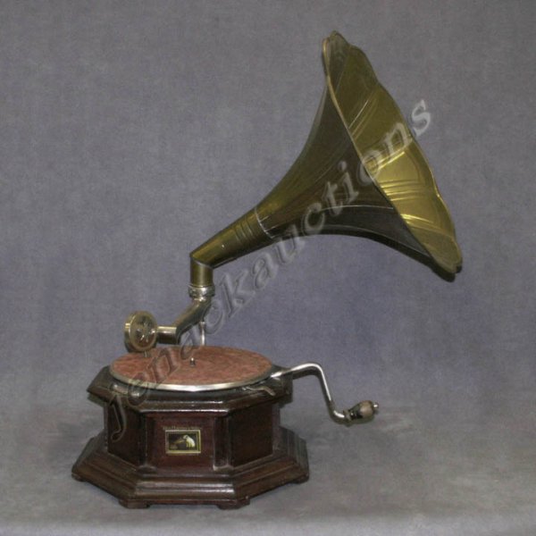 UNUSUAL OCTAGONAL GRAMOPHONE WITH BRASS HORN