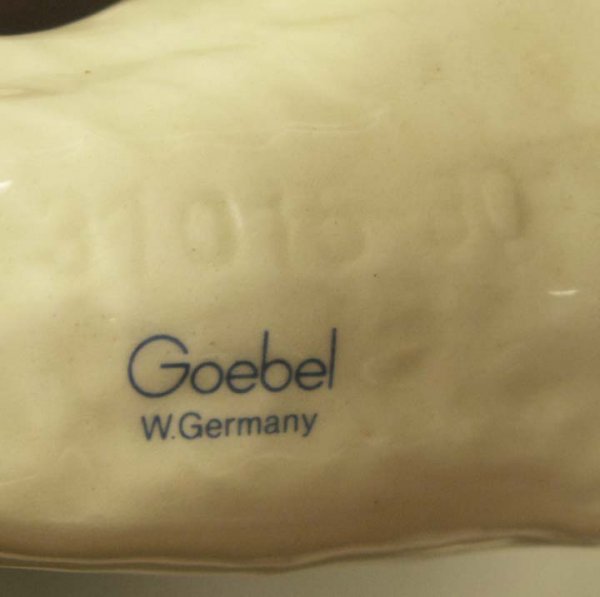 GOEBEL PORCELAIN SIAMESE CAT #31015 30 - 2