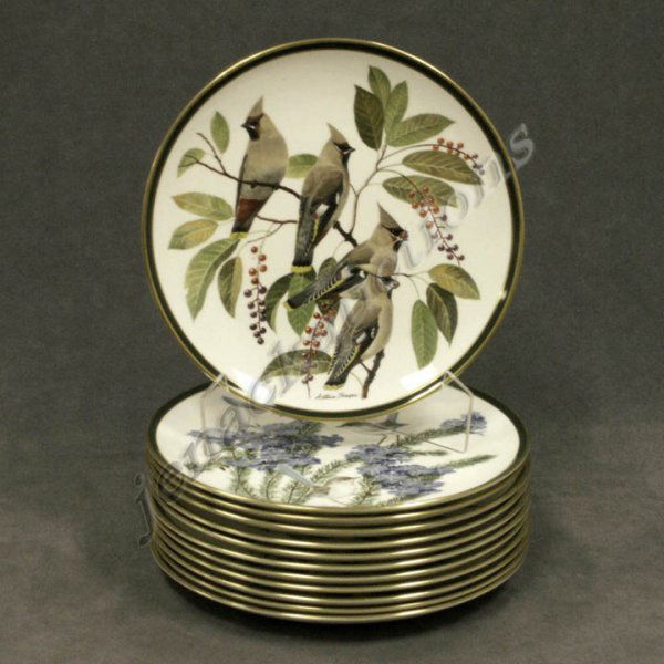 SET (12) FRANKLIN MINT PORCELAIN PLATES, SONG BIR: SET (12) FRANKLIN MINT PORCELAIN PLATES, SONG BIRDS OF THE WORLD, SIGNED ARTHUR SINGER. DIAMETER 10 3/4"