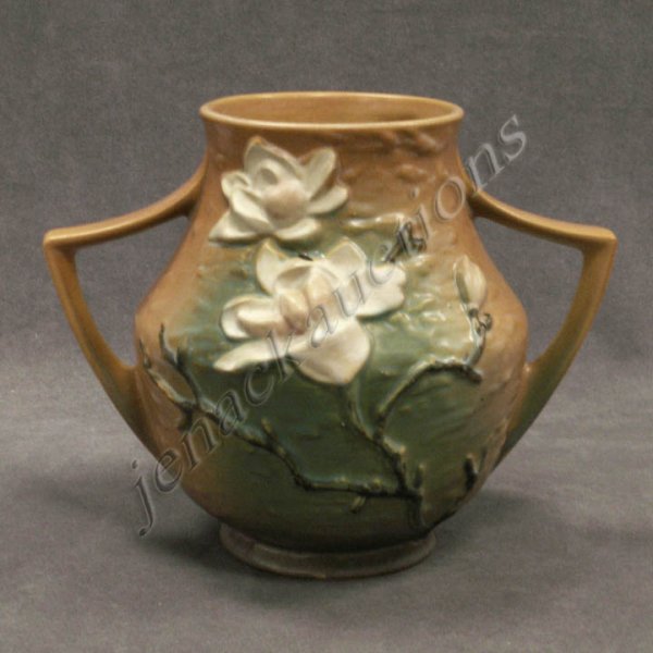 ROSEVILLE ORANGE MAGNOLIA DOUBLE HANDLED VASE