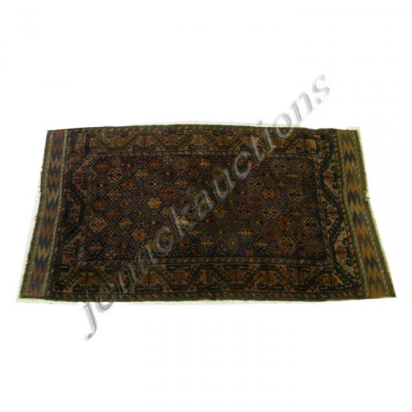 ANTIQUE PERSIAN RUG