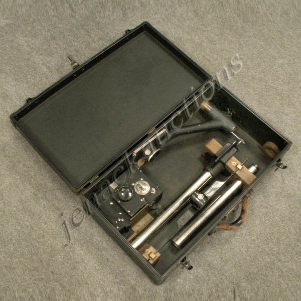 VINTAGE FORENSIC PHOTO KIT-CASED, C.1911 : VINTAGE FORENSIC PHOTO KIT-CASED, C.1911