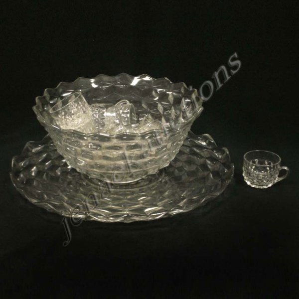 LOT CLEAR DEPRESSION GLASS "CUBE" PUNCH BOWL, TRAY: LOT CLEAR DEPRESSION GLASS "CUBE" PUNCH BOWL, TRAY & (12) PUNCH CUPS. TRAY DIAMETER 19" - BOWL 14"; CUPS HEIGHT 2 3/8"