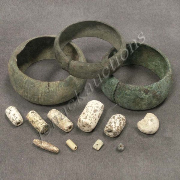 LOT INCLUDING (3) BRONZE BRACELETS, EARLY BEADS: LOT INCLUDING (3) BRONZE BRACELETS, EARLY STONE BEADS