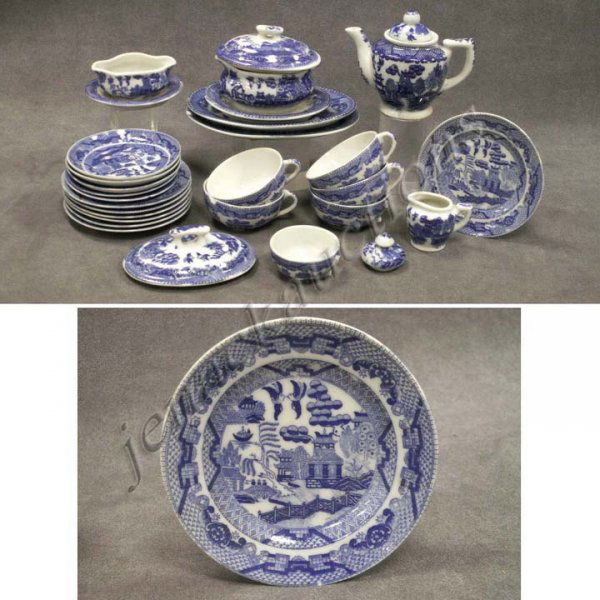 VINTAGE CHILD'S BLUE WILLOW TEA SET: VINTAGE CHILD'S BLUE WILLOW TEA SET; INCLUDING TEA POT; COVERED SERVING DISH AND UNDERPLATE, OVAL PLATTERS, ETC