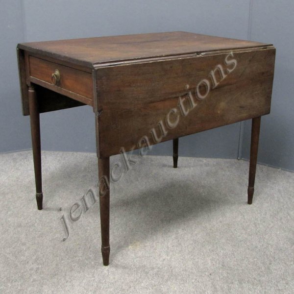 SHERATON CARVED MAHOGANY PEMBROKE TABLE