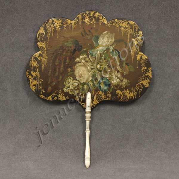 VICTORIAN HAND PAINTED PAPIER MACHE LACQUERED FAN