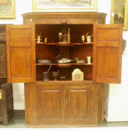CHIPPENDALE CARVED PINE PANELED CORNER CUPBOARD - 2