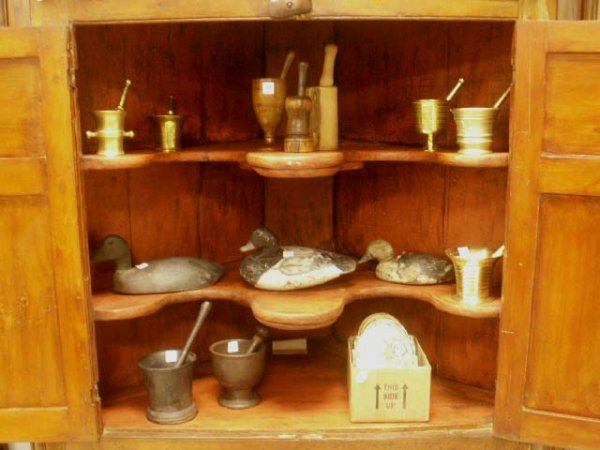 CHIPPENDALE CARVED PINE PANELED CORNER CUPBOARD - 3