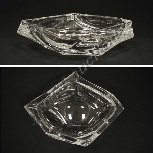 DAUM FRANCE CRYSTAL CENTER BOWL