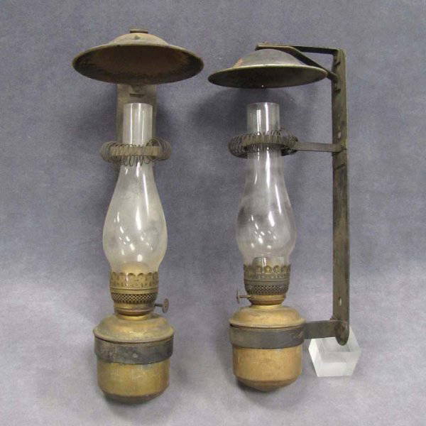 PAIR VINTAGE RAILROAD CABOOSE LANTERNS Jan 09, 2010 William J