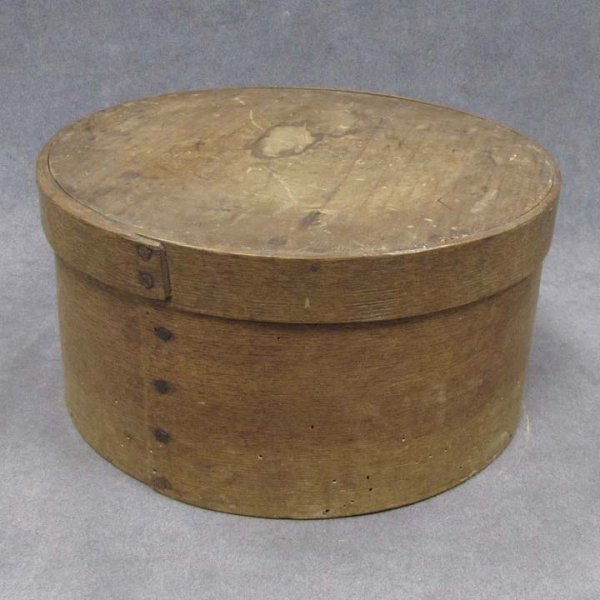 VINTAGE SPLINT ASH PANTRY BOX, : VINTAGE SPLINT ASH PANTRY BOX, ATTRIBUTED TO SHAKER WORKSHOPS. HEIGHT 5"; DIAMETER 10"