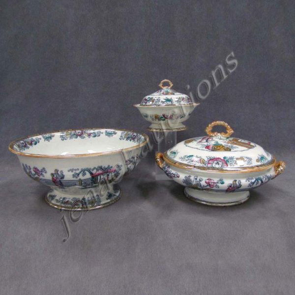 LOT (3) ASHWORTH BROS "CHINESE" PATTERN IRONSTONE: LOT (3) ASHWORTH BROS "CHINESE" PATTERN ENGLISH IRONSTONE INCLUDING COVERED VEGETABLE, DIAMETER 10 1/2"; BUTTER DISH, DIAMETER 6 1/4"; SALAD BOWL, DIAMETER 10 3/4", C.1880 (IMPERFECTIONS)