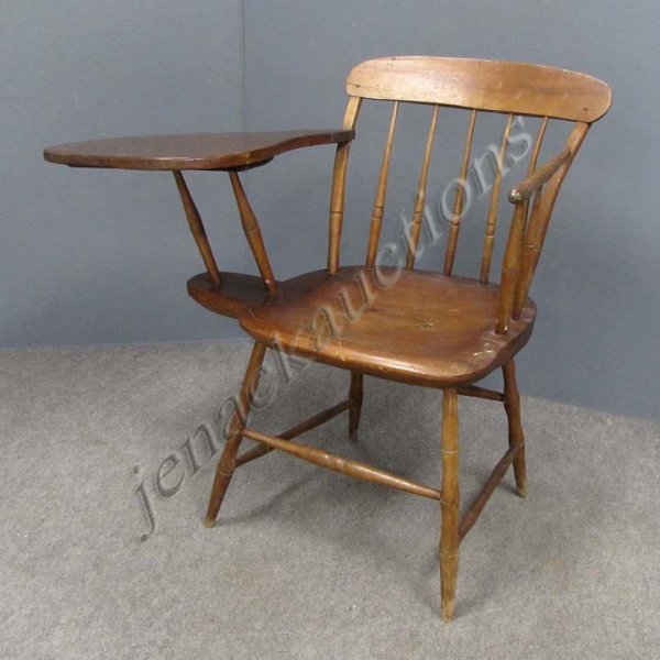 WRITING-ARM WINDSOR ARMCHAIR, 19TH CENTURY : WRITING-ARM WINDSOR ARMCHAIR, 19TH CENTURY (OLD REPAIR)