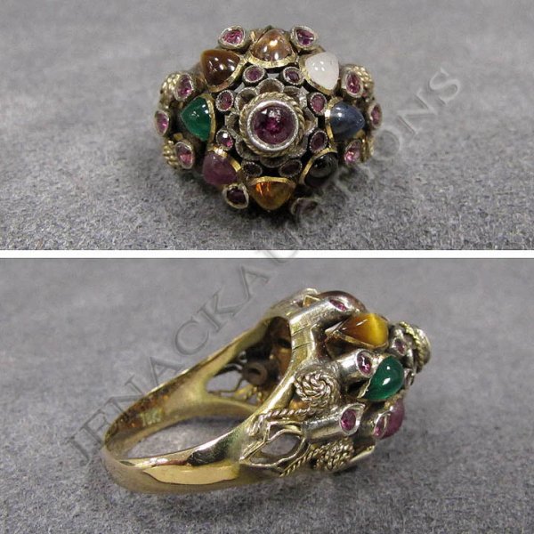 VINTAGE 18K YELLOW GOLD EGYPTIAN STYLE RING: VINTAGE 18K YELLOW GOLD EGYPTIAN STYLE RING SET WITH SEMI-PRECIOUS STONES. RING SIZE 7 1/2; 6.84 GRAMS (APPRAISAL INCLUDED)