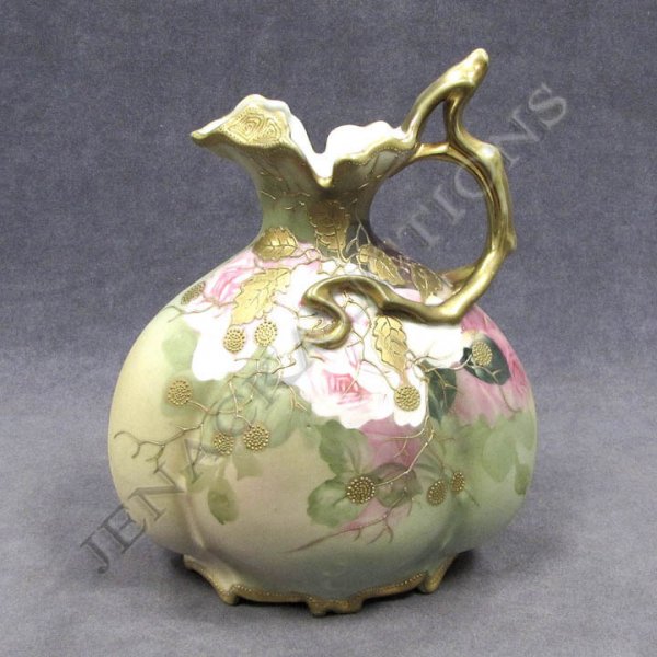 VINTAGE HAND PAINTED/GILT DECORATED NIPPON EWER: VINTAGE HAND PAINTED/GILT DECORATED NIPPON PORCELAIN EWER. HEIGHT 9"