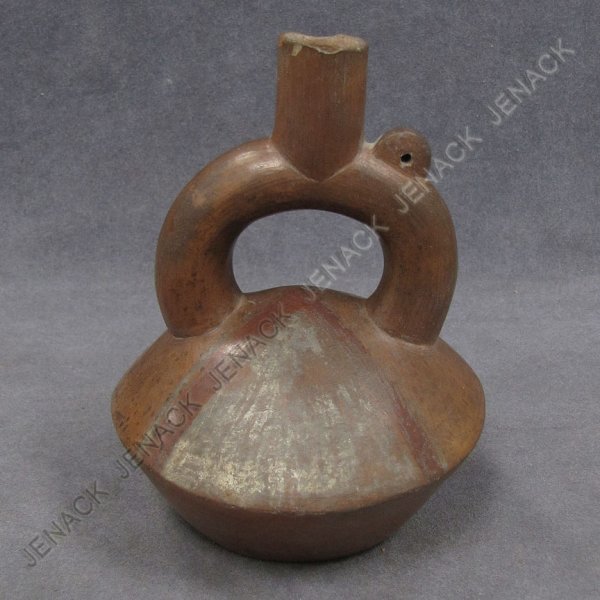 PRE-COLUMBIAN CHIMU/INCA POTTERY STIRRUP VESSEL: PRE-COLUMBIAN CHIMU/INCA POTTERY STIRRUP VESSEL, PERU C.1250-1450AD. HEIGHT 6" EX: COLLECTION OF SAM DUBINER TEL AVIV ISRAEL (SURFACE WEAR, SPOUT ABRADED)