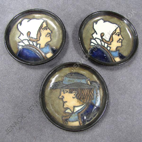 LOT (3) QUIMPER PORTRAIT DISHES, SIGNED ODETTA: LOT (3) QUIMPER PORTRAIT DISHES, SIGNED ODETTA. DIAMETER 4