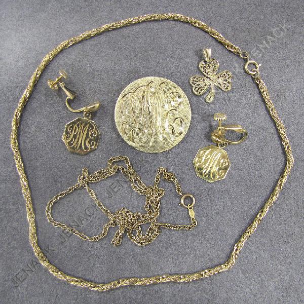 ASSORTED LOT 14K YELLOW GOLD JEWELRY: ASSORTED LOT 14K YELLOW GOLD INCLUDING 15-INCH NECKLACE, MONOGRAMMED PIN AND MATCHING SCREW-BACK EARRINGS AND 3 LEAF CLOVER PENDANT; 14K YELLOW GOLD 18" NECKLACE (WITH GOLD FILLED CLASP) GROSS WEIGHT