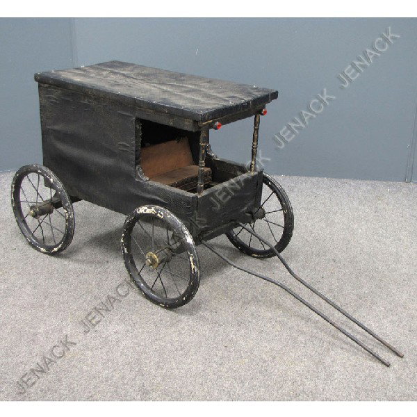 VINTAGE CHILD'S AMISH CARRIAGE, C.1930'S: VINTAGE CHILD'S AMISH CARRIAGE, C.1930'S. HEIGHT 19"; LENGTH 26"