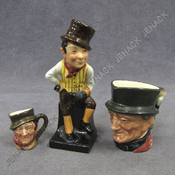 LOT (3) ROYAL DOULTON INCLUDING SAM WELLER FIGURE: LOT (3) ROYAL DOULTON INCLUDING SAM WELLER FIGURE AND (2) MINIATURE TOBY MUGS. HEIGHT 1 1/4 - 4 1/4"