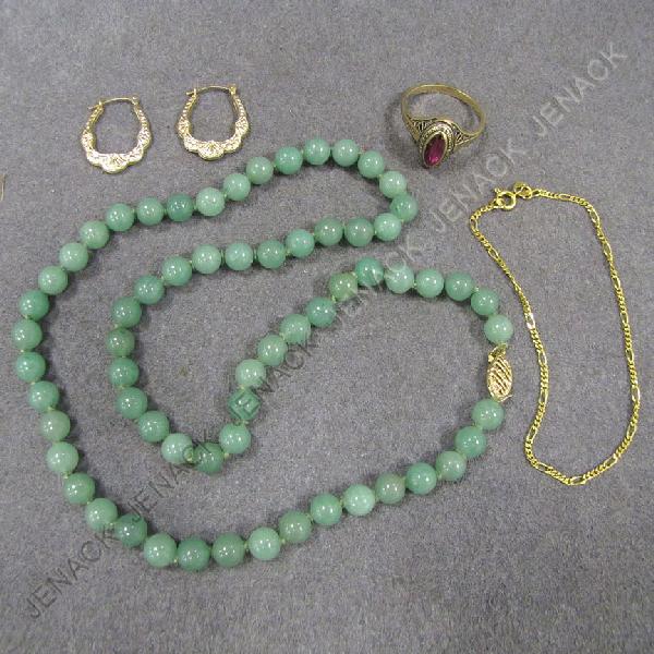 LOT EARRINGS, BRACELET, BEADS: LOT INCLUDING 10K YELLOW GOLD PINK SPINEL, PAIR 14K YELLOW GOLD EARRINGS, 750 CHAIN BRACELET, STRAND SERPENTINE BEADS WITH 14K YELLOW GOLD CLASP