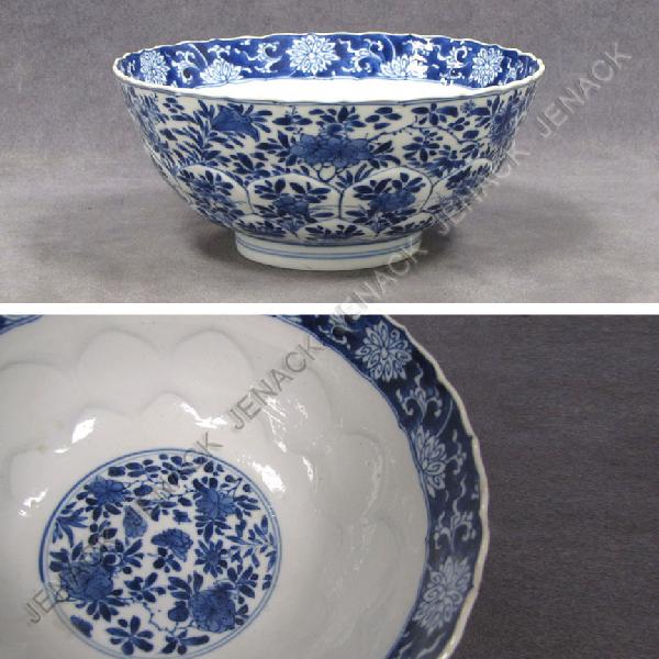 CHINESE BLUE/WHITE DECORATED PORCELAIN BOWL: CHINESE BLUE/WHITE DECORATED PORCELAIN MOLDED LOTUS-FORM BOWL, K'ANG HSI. DIAMETER 8"; PROVENANCE: RALPH M. CHAIT GALLERY NY, CHRISTIE'S NYC